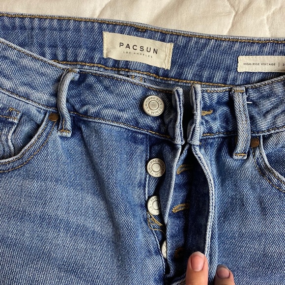 PacSun Vintage Light Wash Boyfriend highwaist jean - Picture 4 of 5